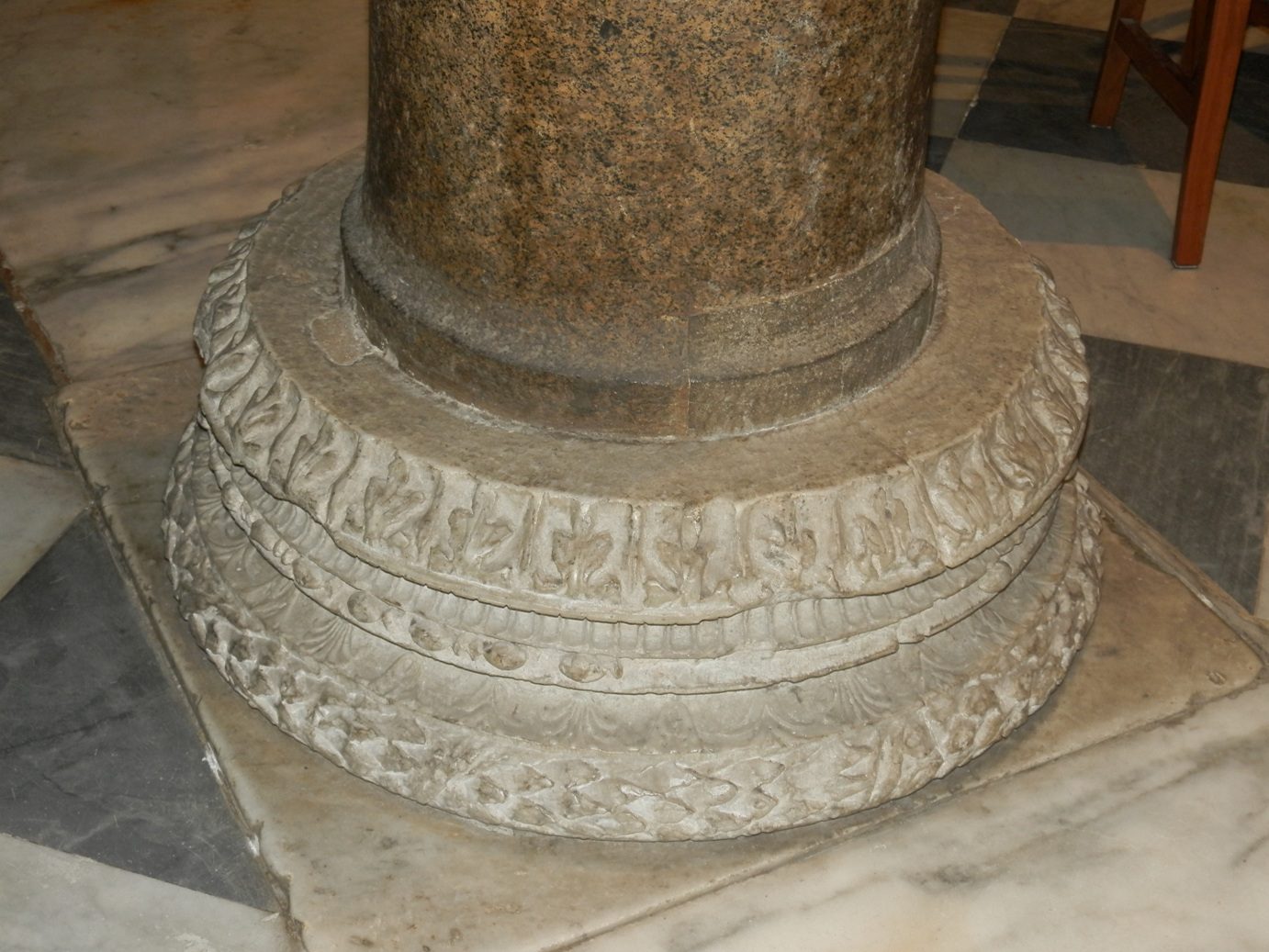 San Bartolomeo all'isola_Basilica_17.JPG